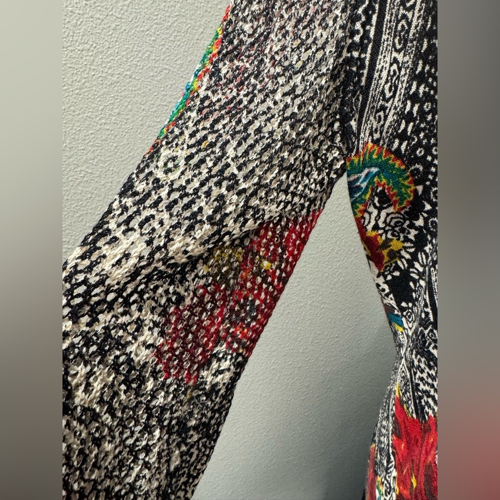 Nygard Collections Vibrant Beaded Floral Women's Blouse W/Netted Sleeves Size M - Picture 7 of 9